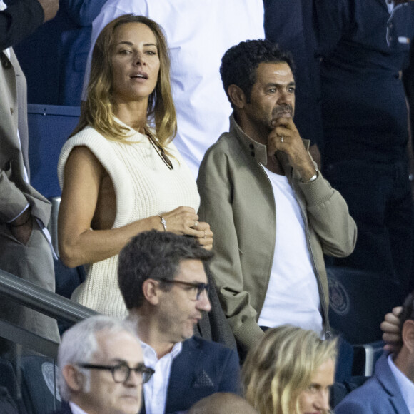 Mélissa Theuriau et son mari Jamel Debbouze au match aller de la Ligue des Champions entre le Paris Saint-Germain et la Juventus (2-1) au Parc des Princes à Paris le 6 septembre 2022.