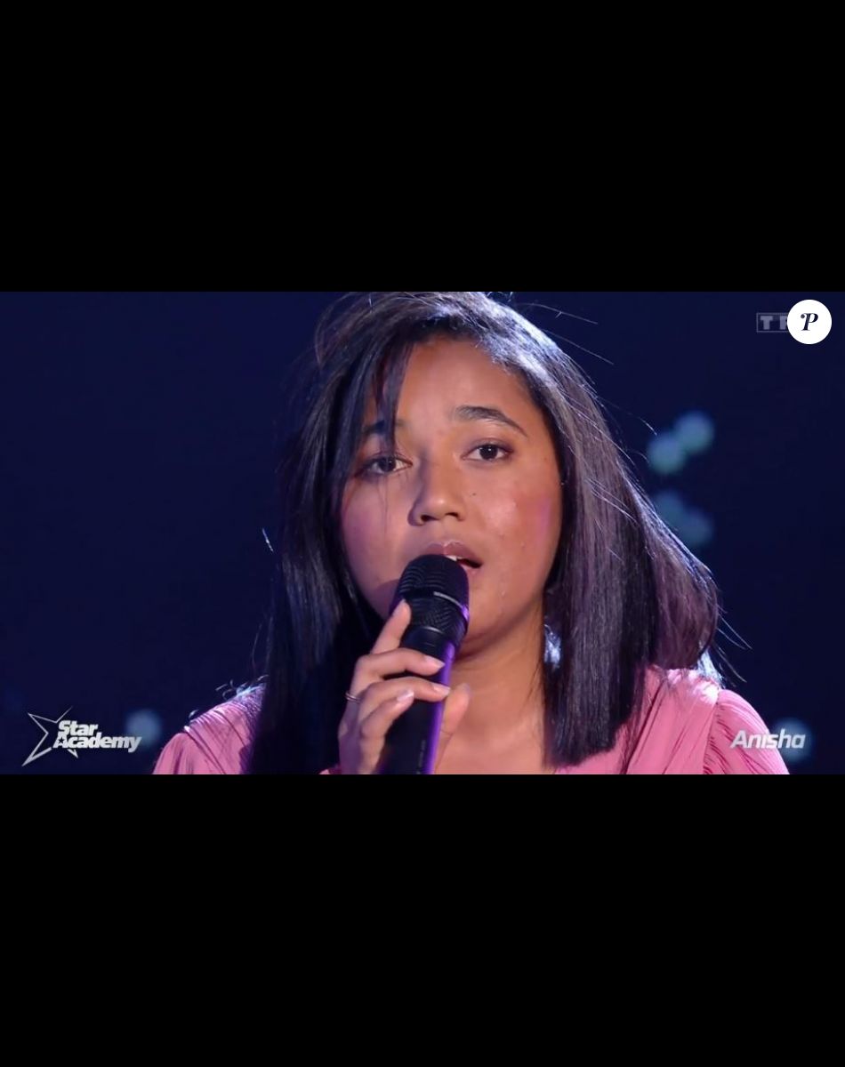 Anisha lors du premier prime de la "Star Academy 2022", le 15 octobre, sur TF1