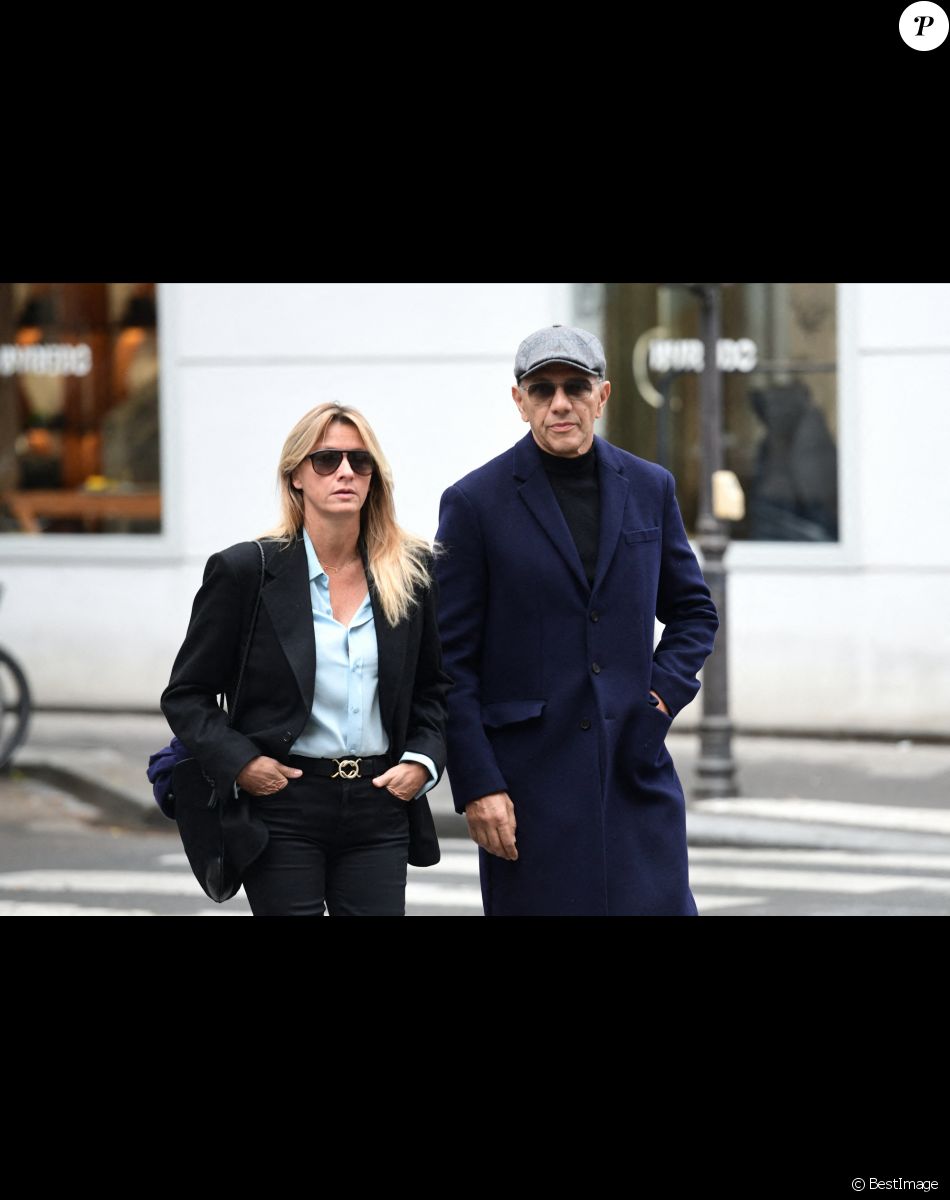 Exclusif - Sarah Poniatowski (Lavoine) et son compagnon Roschdy Zem - Hommage à la chanteuse Dani en l'église Saint-Roch à Paris le 1er octobre 2022.