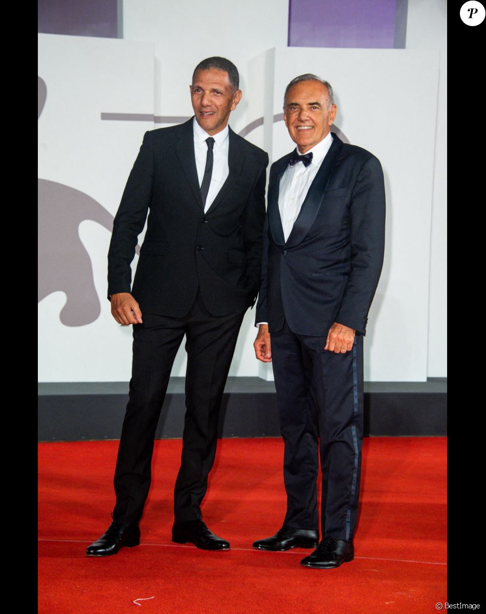 Roschdy Zem;Alberto Barbera - Arrivées à la première du film "Les miens" lors de la 79ème édition du festival international du film de Venise, la Mostra le 9 septembre 2022.