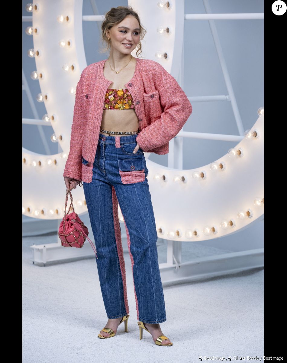 Lily Rose Depp - Photocall du défilé de mode prêt-à-porter printemps-été 2021 "Chanel" au Grand Palais à Paris. Le 6 octobre 2020 © Olivier Borde / Bestimage