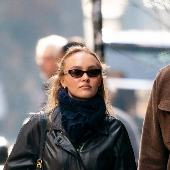 Exclusif - Lily Rose Depp est allée faire des courses chez Nespresso à New York, le 24 janvier 2020 