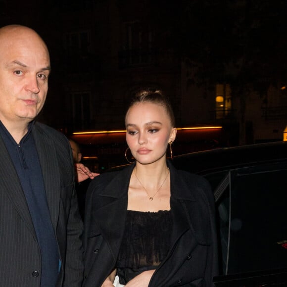 Lily-Rose Depp - Arrivées au dîner de l'After show chanel à la Coupole à Paris le 4 décembre 2019. 