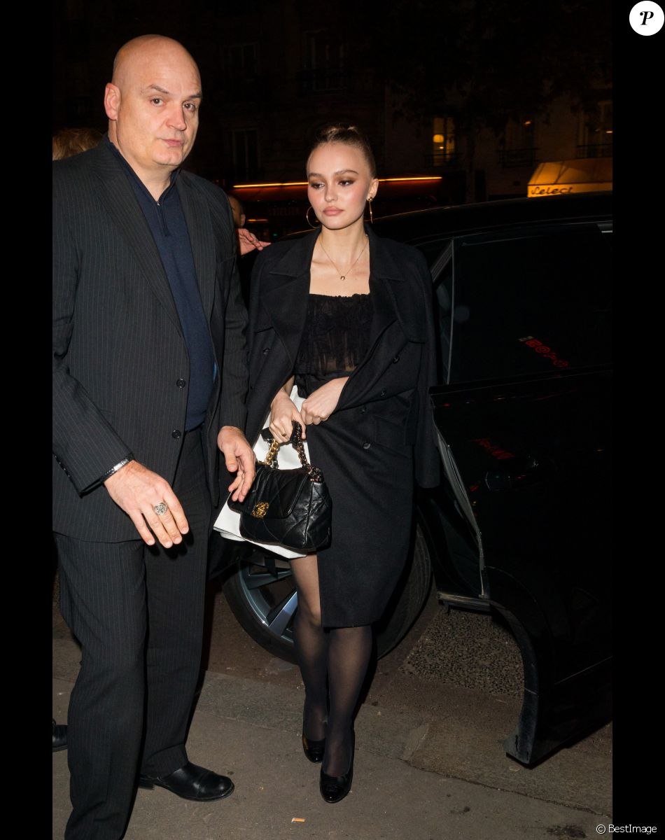 Lily-Rose Depp - Arrivées au dîner de l'After show chanel à la Coupole à Paris le 4 décembre 2019.