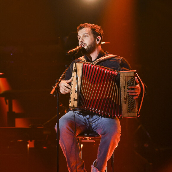 Exclusif - Claudio Capéo - Concert de la 10ème édition de la soirée "Leurs voix pour l'espoir" au profit de la recherche contre le cancer du pancréas (fondation ARCAD) à l'Olympia à Paris le 17 octobre 2022. © Pierre Perusseau / M. Ausset-Lacroix / Bestimage 