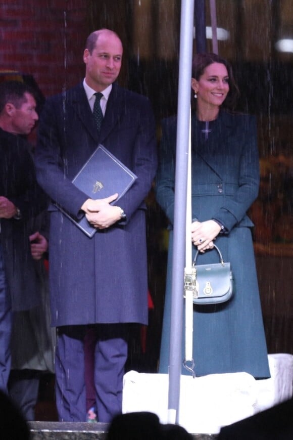 Le prince William, prince de Galles, et Catherine (Kate) Middleton, princesse de Galles, sont accueillis par la maire de Boston, Michelle Wu. Le couple royal n'était plus venu aux Etats-Unis depuis 2014. 