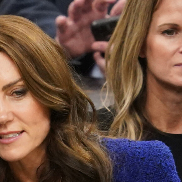 Le prince William, prince de Galles, et Catherine (Kate) Middleton, princesse de Galles, assistent au match de NBA "Boston Celtics - Miami Heat" au TD Garden à Boston, le 30 novembre 2022. 