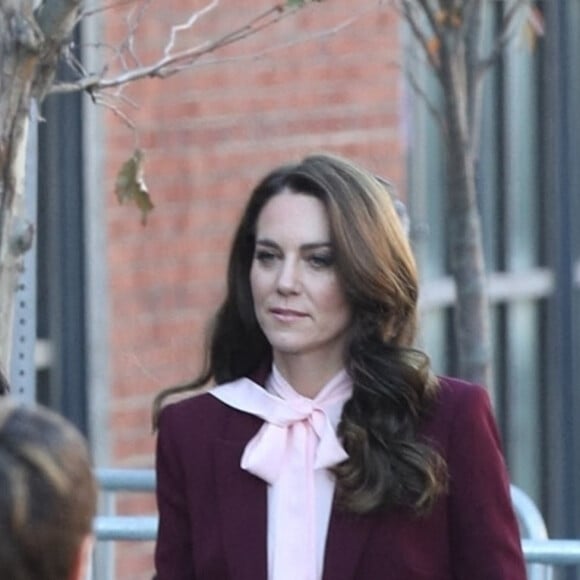 Le prince William, prince de Galles, et Catherine (Kate) Middleton, princesse de Galles, arrivent à Somerville lors de leur visite officielle aux Etats-Unis, le 1er décembre 2022. Le couple royal n'était plus venu aux Etats-Unis depuis 2014. 