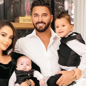 Nabilla en famille sur Instagram