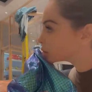 Nabilla scandalisée par son fils à Dubaï : il l'oblige à acheter un jouet pour son amoureuse