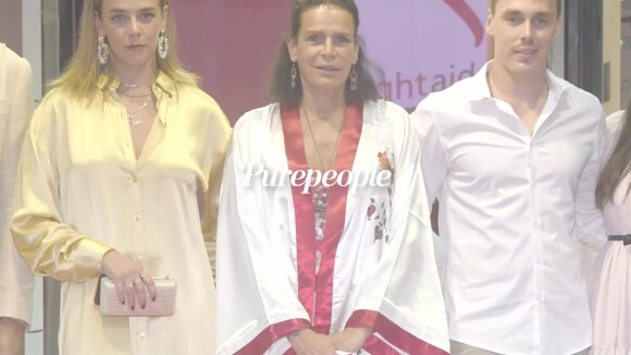 Stéphanie de Monaco bientôt grand-mère : sa belle-fille Marie Ducruet affiche son ventre très rond en maillot