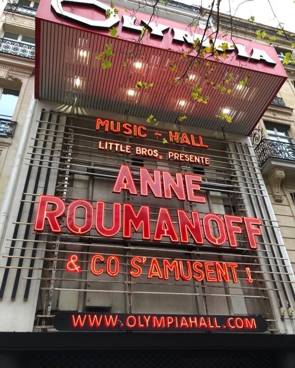 Anne Roumanoff fête ses 35 ans de carrière à l'Olympia de Paris.