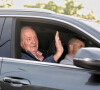 Le roi émérite Juan Carlos Ier lors de son départ de Madrid pour Abou Dhabi après sa visite en Espagne, à l'aéroport Adolfo Suarez Madrid-Barajas, le 23 mai 2022, à Madrid (Espagne).
