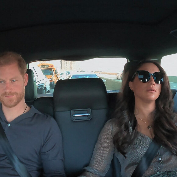 Images du documentaire Netflix "Harry & Meghan". La série comporte six parties et couvre la relation du couple depuis leurs premières fréquentations jusqu'à leur décision de prendre du recul en tant que membres actifs de la famille royale britannique et leurs activités ultérieures. 