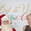 Charlene de Monaco recouverte de broderies étincelantes au côté du Père Noël