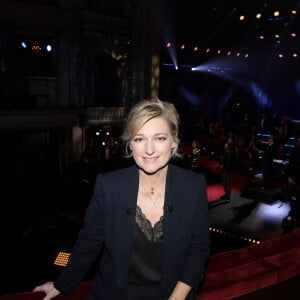 Exclusif - No Web - Anne-Elisabeth Lemoine - Backstage de l'enregistrement de l'émission "Symphonie pour la Vie, Spéciale Pièces jaunes" au Théâtre national de l'Opéra Comique à Paris, qui sera diffusée le 10 février sur France 3. Les 3 et 4 février 2021 France 3 propose en prime une soirée « Symphonie pour la vie, spécial Pièces jaunes – Le Concert ». Les artistes se mobilisent pour un grand concert à l’Opéra-Comique au profit de l’opération « Pièces jaunes » organisée par la Fondation Hôpitaux de Paris - Hôpitaux de France pour les enfants et les jeunes hospitalisés. © Dominique Jacovides / Bestimage  Exclusive - No Web No Blog pour Belgique et Suisse 