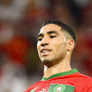 Achraf Hakimi au match de football des huitièmes de finale opposant l'Espagne au Maroc lors de la coupe du Monde au stade Education City à Al Rayyan au Qatar, le 6 décembre 2022. © Jean-Baptiste Autissier/Panoramic/Bestimage