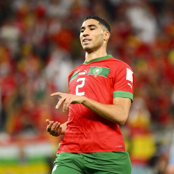 Achraf Hakimi au match de football des huitièmes de finale opposant l'Espagne au Maroc lors de la coupe du Monde au stade Education City à Al Rayyan au Qatar, le 6 décembre 2022. © Jean-Baptiste Autissier/Panoramic/Bestimage