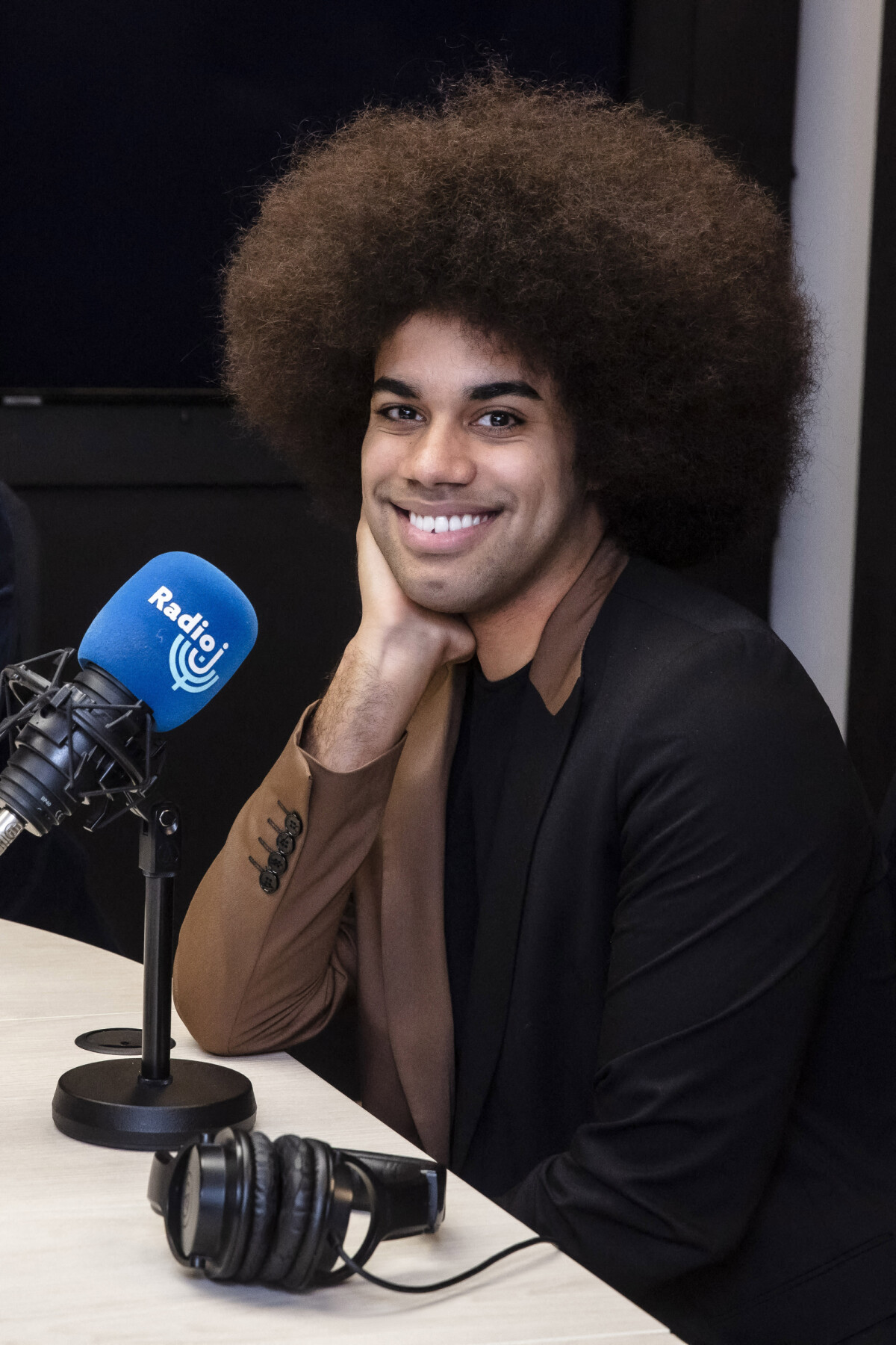 imouto tv imagesize:1200x1800 13  sur Radio J diffusée en direct le 12 janvier 2022 © Jack Tribeca  / Bestimage - Purepeople