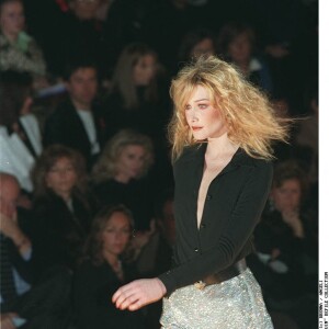 Carla Bruni - Défilé de mode 1996-1997