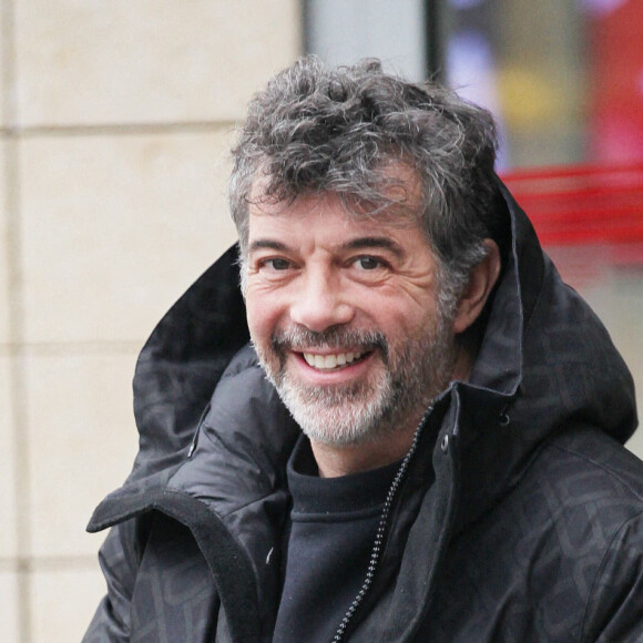 Stéphane Plaza à la sortie de l'émission "Les Grosses Têtes" aux studios RTL à Neuilly-sur-Seine, France, le 21 novembre 2022. © Jonathan Rebboah/Panoramic/Bestimage