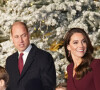 Le prince George, le prince William, prince de Galles, Catherine Kate Middleton, princesse de Galles, la princesse Charlotte - La famille royale à la sortie de la messe "Together at Christmas" à l'Abbaye de Westminster le 15 décembre 2022. 