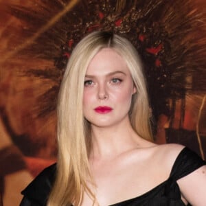 Elle Fanning au photocall lors de la première du film Babylon à Los Angeles le 15 décembre 2022. 