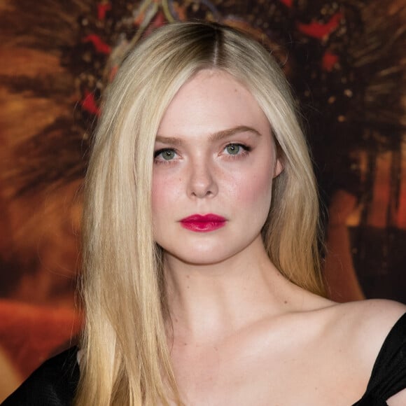 Elle Fanning au photocall lors de la première du film Babylon à Los Angeles le 15 décembre 2022. 