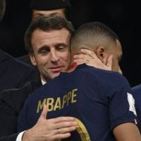 Coupe du monde : Emmanuel Macron fustigé pour cette séquence "presque insupportable" avec Kylian Mbappé