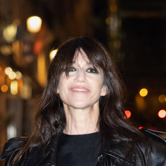 Charlotte Gainsbourg - Arrivées au dîner d'ouverture du restaurant "Sushi Park" rue Saint-Honoré lors de la fashion week de Paris. Le 28 septembre 2022 © Olivier Borde / Bestimage