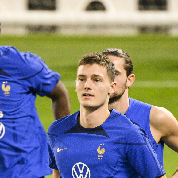 Benjamin Pavard - Entraînement de l'équipe de France de football, à l'avant-veille de la finale contre l'Argentine lors de la Coupe du Monde 2022 au Qatar (FIFA World Cup Qatar 2022), le 16 décembre 2022. © JB Autissier / Panoramic / Bestimage