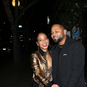 Christina Milian et J. Ryan La Cour à la sortie du "Harlowe Bar" à Los Angeles, le 19 décembre 2022.  Christina Milian and BFF Pretty Little Things Boss, J. Ryan La Cour were seen leaving the Harlowe Bar in West Hollywood. 