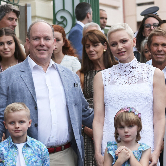 La princesse Charlene de Monaco, le prince Albert II de Monaco, le prince Jacques de Monaco, marquis des Baux, la princesse Gabriella de Monaco, comtesse de Carladès - La famille princière de Monaco lors du traditionnel Pique-nique "U Cavagnetu" des monégasques au parc princesse Antoinette à Monaco le 3 septembre 2022. © Claudia Albuquerque/Bestimage 