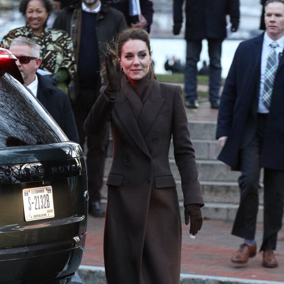 Le prince William, prince de Galles, et Catherine (Kate) Middleton, princesse de Galles, arrivent à Boston lors de leur visite officielle aux Etats-Unis le 1er décembre 2022. 