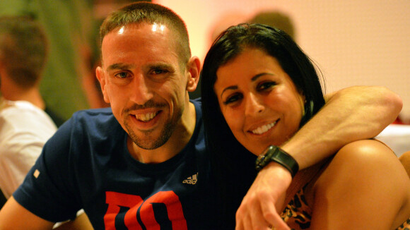 Franck Ribéry mal en point : photo à l'hôpital, sa femme Wahiba lui apporte un adorable soutien