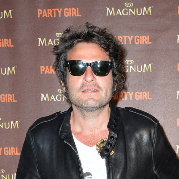 Le chanteur M (Matthieu Chedid) - Soirée du film "Party Girl" en compétition pour "un certain regard" sur la plage Magnum lors du 67ème festival international du film de Cannes à Cannes le 15 mai 2014.