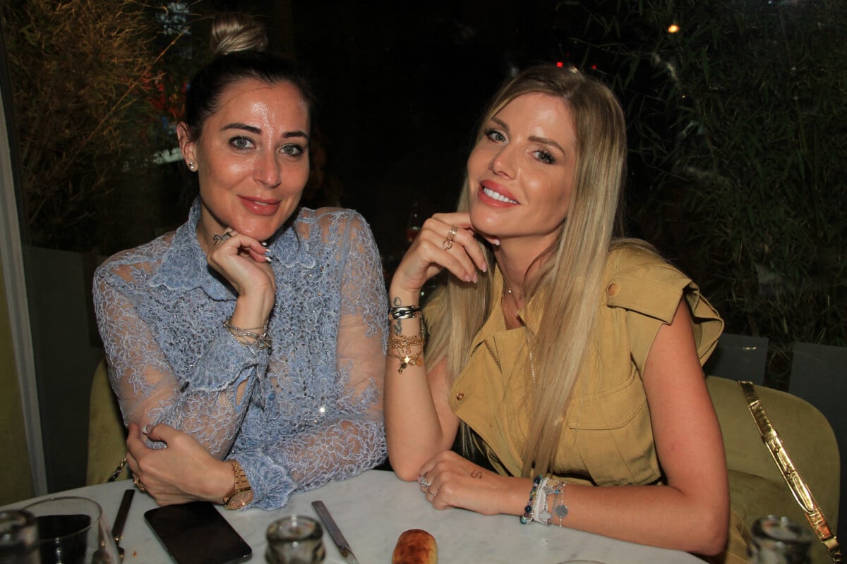 Photo : Exclusif - Magali Berdah, Jessica Thivenin - Dîner au restaurant  cacher Le Shkoun à Paris le 24 juin 2022. © Philippe BaldiniBestimage -  Purepeople