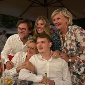 Laurent Romejko avec ses enfants Mathilde et Louis, ainsi que sa femme Sylvie