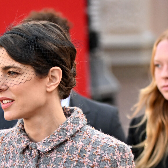 Charlotte Casiraghi - La famille princière rejoint le palais à pied après la messe lors de la Fête Nationale de la principauté de Monaco le 19 novembre 2022. © Dominique Jacovides / Bruno Bebert / Bestimage