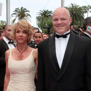 Philippe Etchebest et son épouse - Montée des marches du film "La conquête" - 64e festival de Cannes.
