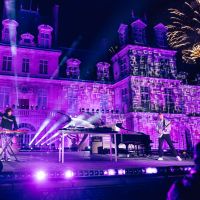 Ofenbach enflamme le château de Fontainebleau lors d'un feu d'artifice incroyable