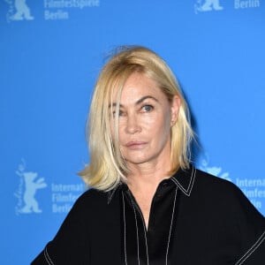 Emmanuelle Beart au photocall du film "Les Passagers de la Nuit" lors de la 72ème édition du festival international du film de Berlin (La Berlinale 2022), le 13 février 2022. 