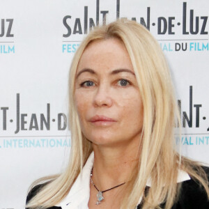 Exclusif - Emmanuelle Béart lors du photocall du film "L'étreinte" au 7ème Festival international du film de Saint-Jean-de-Luz le 9 octobre 2020. 