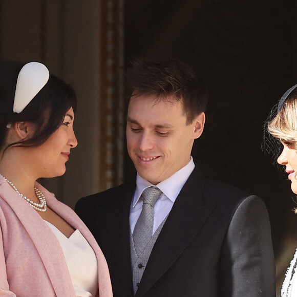 Louis Ducruet et sa femme Marie Chevallier, Camille Gottlieb - La famille princière au balcon du palais lors de la Fête Nationale de la principauté de Monaco le 19 novembre 2022. © Dominique Jacovides / Bruno Bebert / Bestimage 