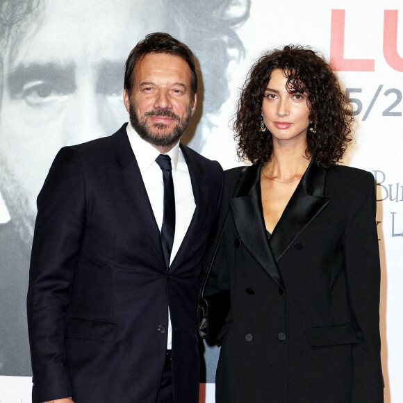 Samuel Le Bihan et sa compagne Stefania Cristian - Photocall lors de la cérémonie d'ouverture  du Festival Lumière à la Halle Tony Garnier à Lyon. © Domnique Jacovides / Bestimage 