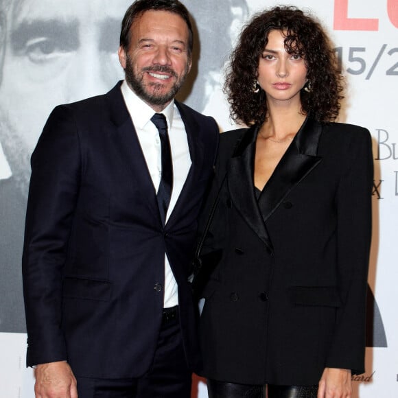 Samuel Le Bihan et sa compagne Stefania Cristian - Photocall lors de la cérémonie d'ouverture de la 14ème édition du Festival Lumière 2022 à la Halle Tony Garnier à Lyon le 15 octobre 2022. © Domnique Jacovides / Bestimage 