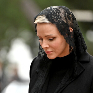 La princesse Charlene - Arrivées aux obsèques de l'ancien archevêque de la principauté de Monaco, Bernard Barsi en la cathédrale de Monaco le 4 janvier 2023. © Bruno Bebert/Bestimage