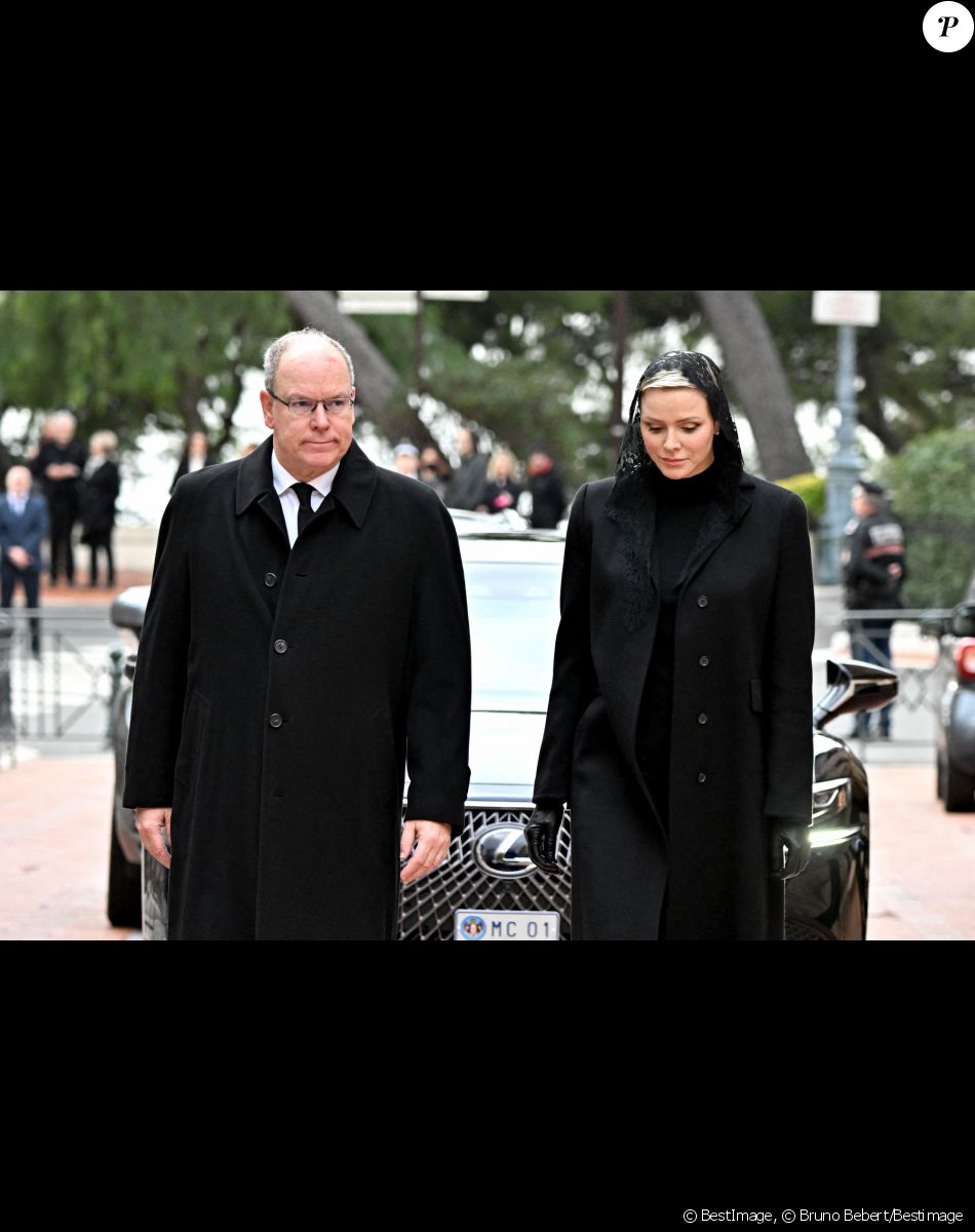 Charlène de Monaco, le prince Albert - Arrivées aux obsèques de l'ancien archevêque de la principauté de Monaco, Bernard Barsi en la cathédrale de Monaco. © Bruno Bebert/Bestimage