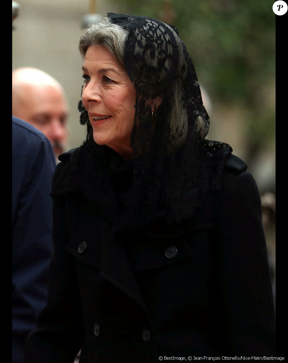 La princesse Caroline de Hanovre - Arrivées aux obsèques de l'ancien archevêque de la principauté de Monaco, Bernard Barsi en la cathédrale de Monaco le 4 janvier 2023. © Jean-François Ottonello/Nice-Matin/Bestimage
