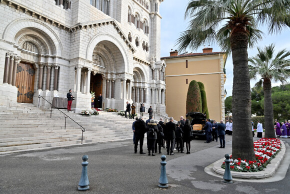 - Arrivées aux obsèques de l'ancien archevêque de la principauté de Monaco, Bernard Barsi en la cathédrale de Monaco le 4 janvier 2023. © Bruno Bebert/Bestimage 